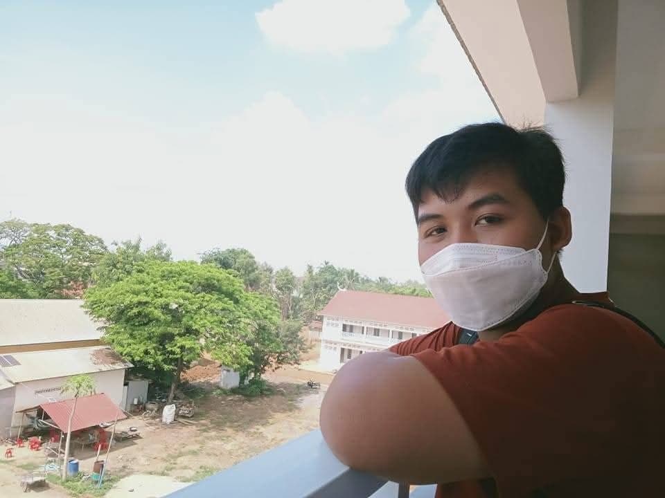 prev